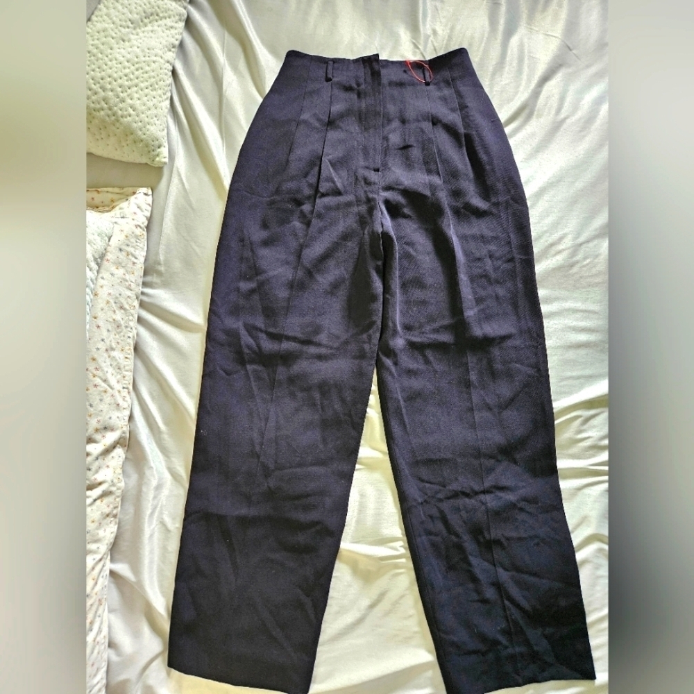 Tahari Classic Black Trousers 100% Wool Size 6 NWOT